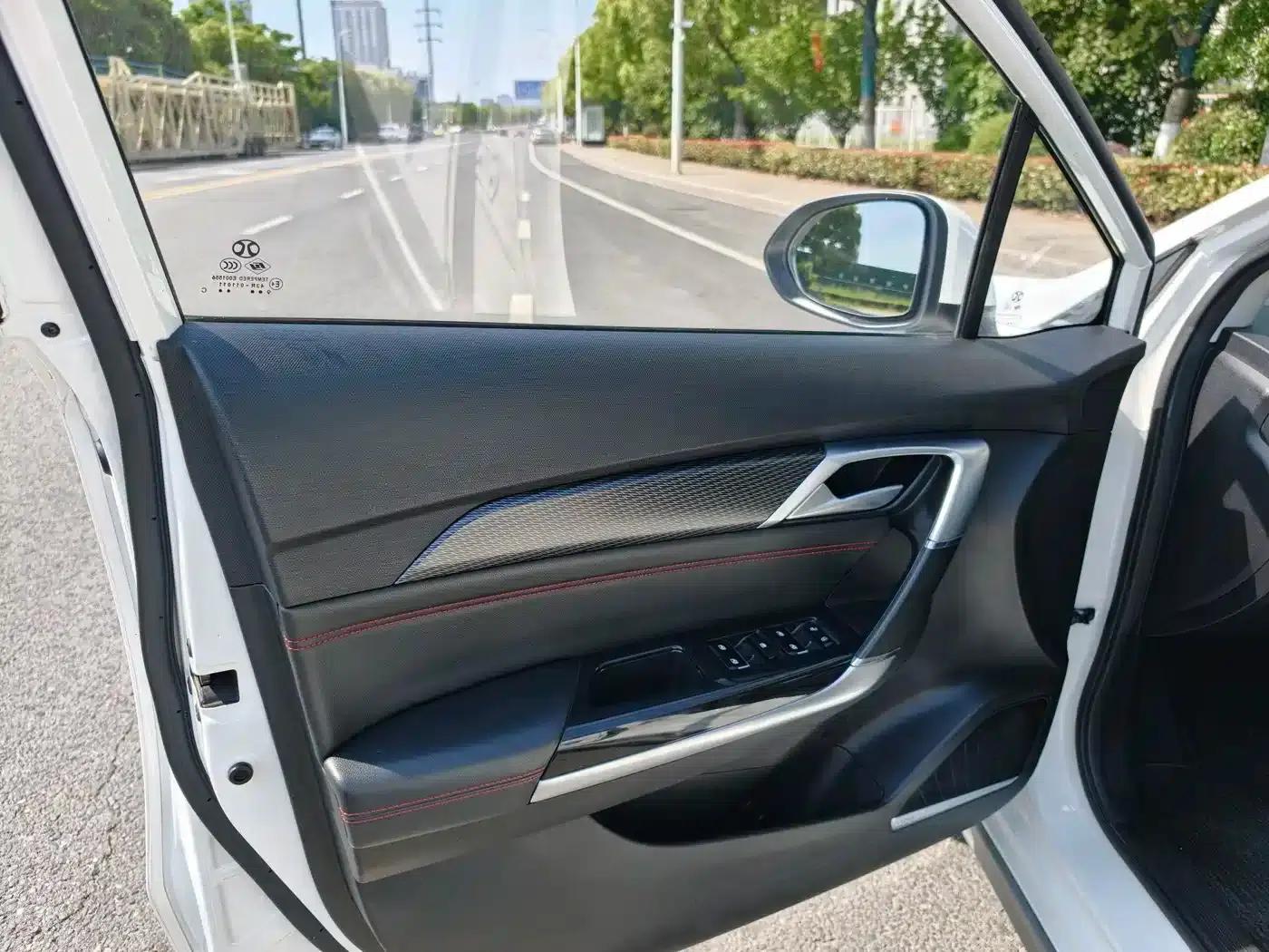 Beijing EU5 2018 R500 Smart Wind Edition — миниатюра 6