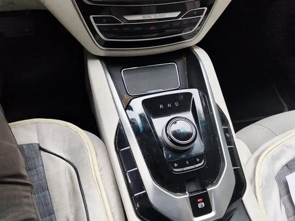 Beijing EU5 2018 R500 Smart Wind Edition — миниатюра 11