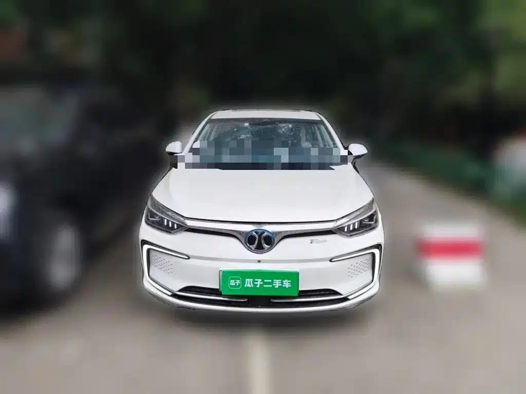 Beijing EU5 2018 R500 Smart Wind Edition — миниатюра 3