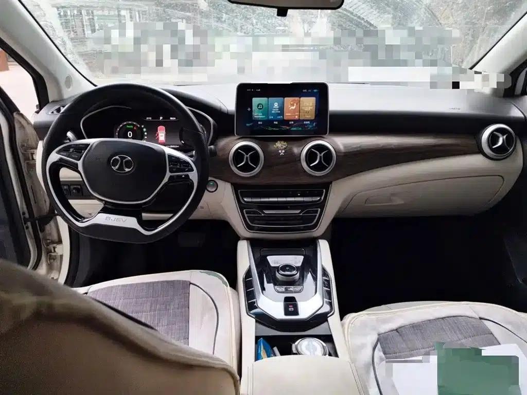 Beijing EU5 2018 R500 Smart Wind Edition — миниатюра 6