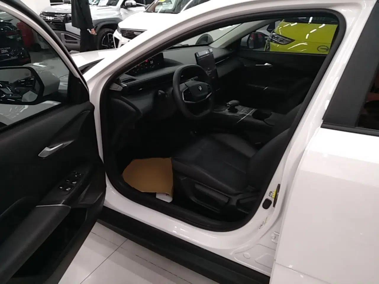 CHANGAN Eado DD 2023 Blue Whale NE 1.5T GDI DCT Luxury Edition — миниатюра 18