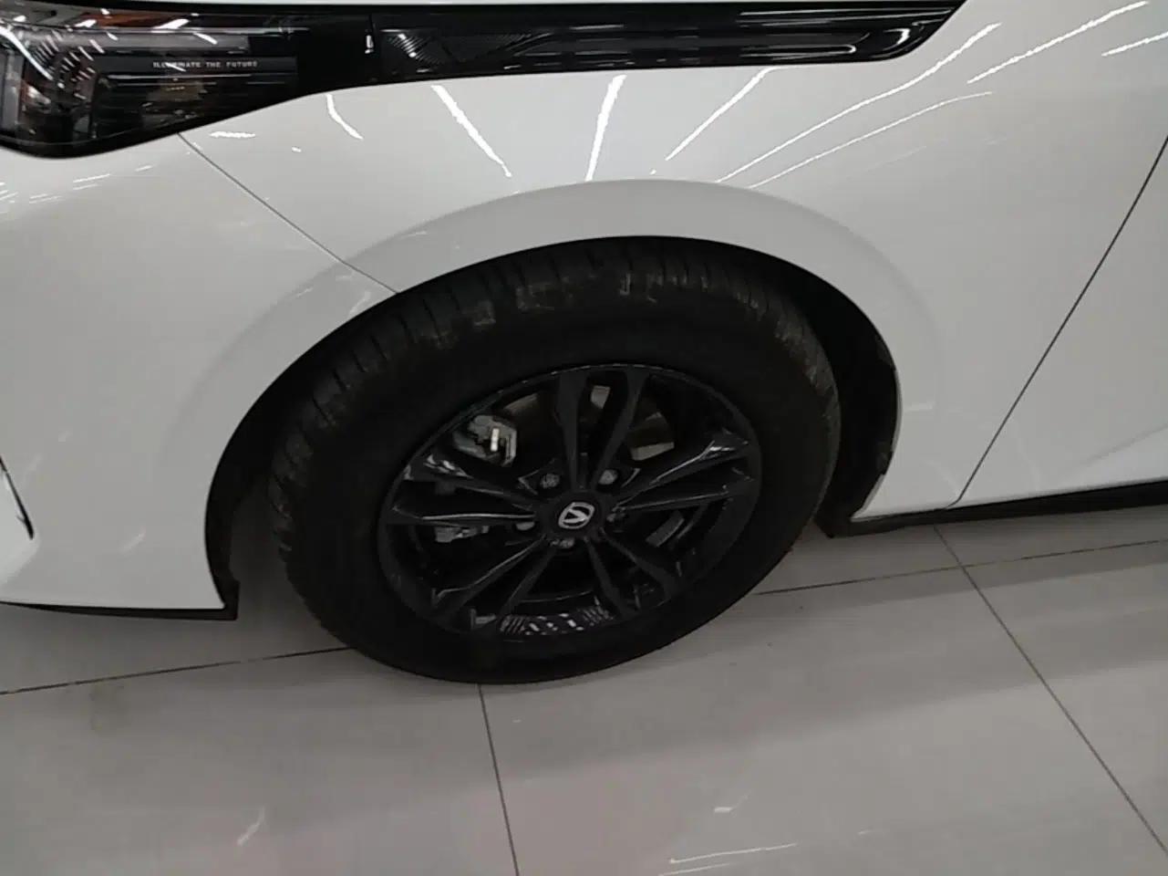 CHANGAN Eado DD 2023 Blue Whale NE 1.5T GDI DCT Luxury Edition — миниатюра 8