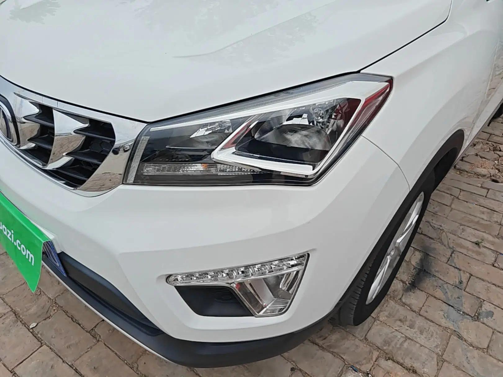 CHANGAN CS15 2016 1.5L Automatic Fashion Edition — миниатюра 2