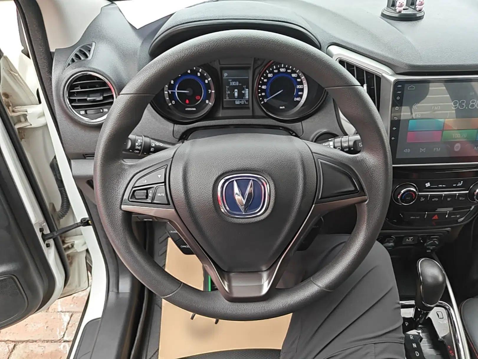 CHANGAN CS15 2016 1.5L Automatic Fashion Edition — миниатюра 11