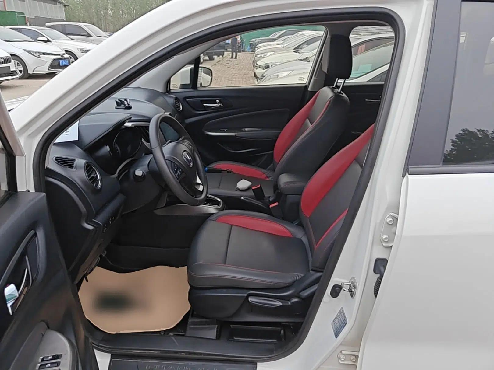 CHANGAN CS15 2016 1.5L Automatic Fashion Edition — миниатюра 16