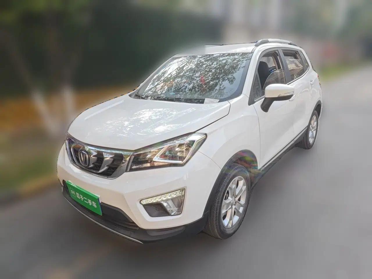 CHANGAN CS15 2016 1.5L Manual Fashion Edition — миниатюра 1