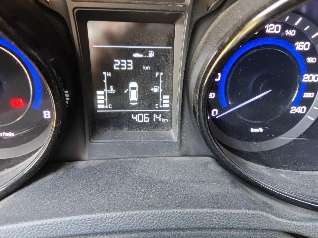 CHANGAN CS15 2016 1.5L Manual Fashion Edition — миниатюра 9
