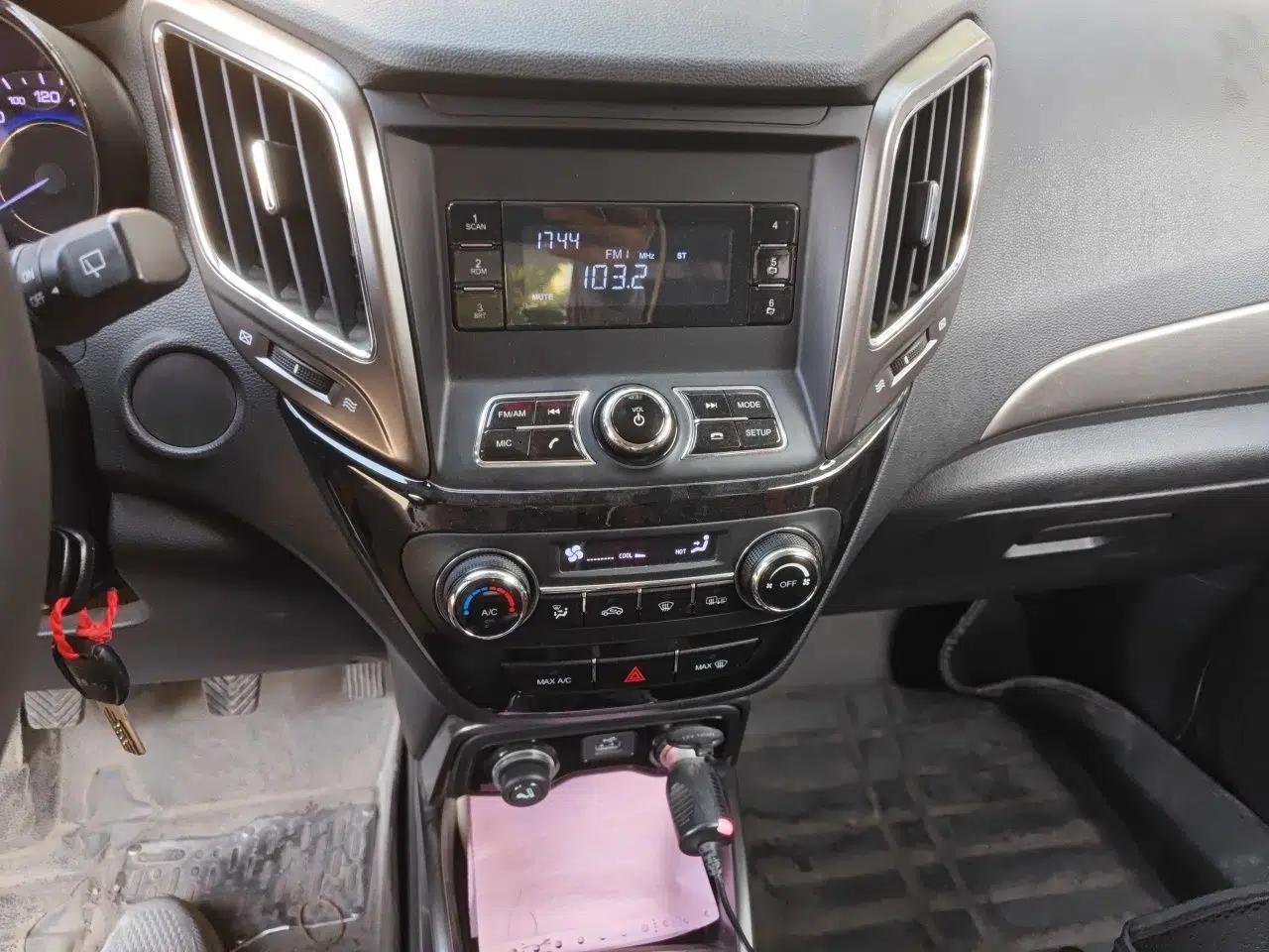 CHANGAN CS15 2016 1.5L Manual Fashion Edition — миниатюра 10