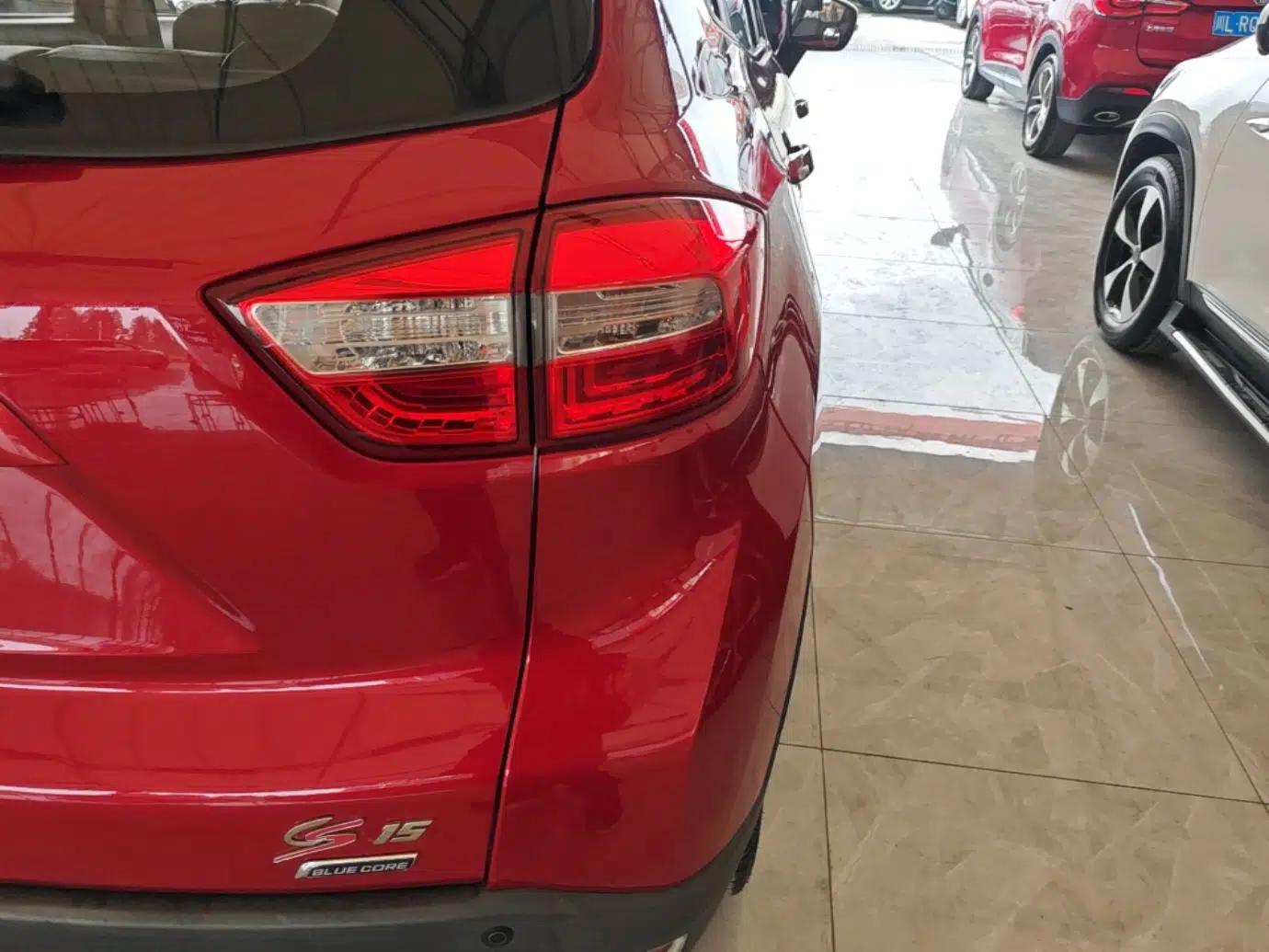 CHANGAN CS15 2016 1.5L Manual Fashion Edition — миниатюра 7
