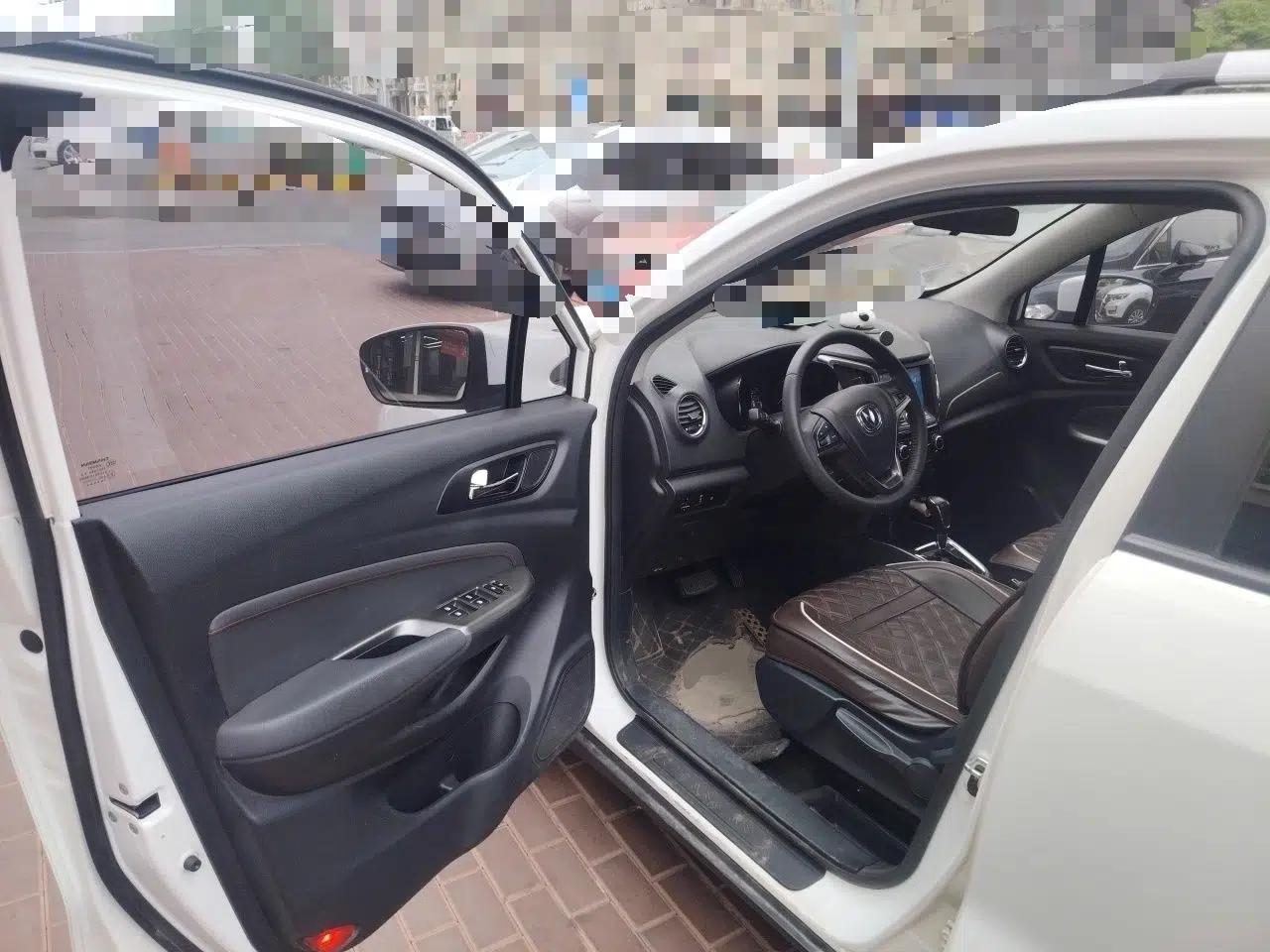 CHANGAN CS15 2017 1.5L Automatic Luxury Model with Sunroof — миниатюра 17