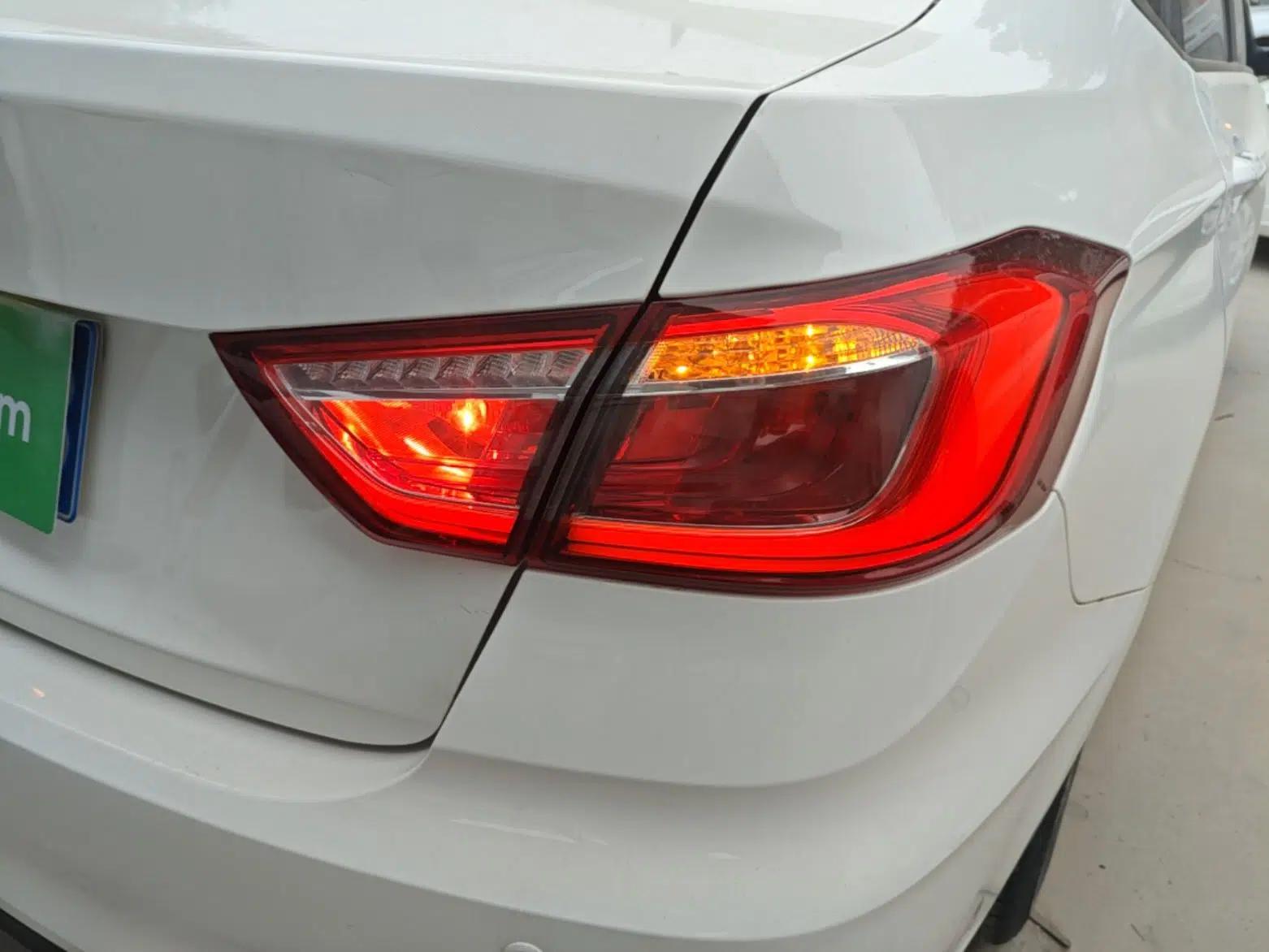 CHANGAN Eado DT 2019 1.6L Manual Comfort Model China VI Standard — миниатюра 7