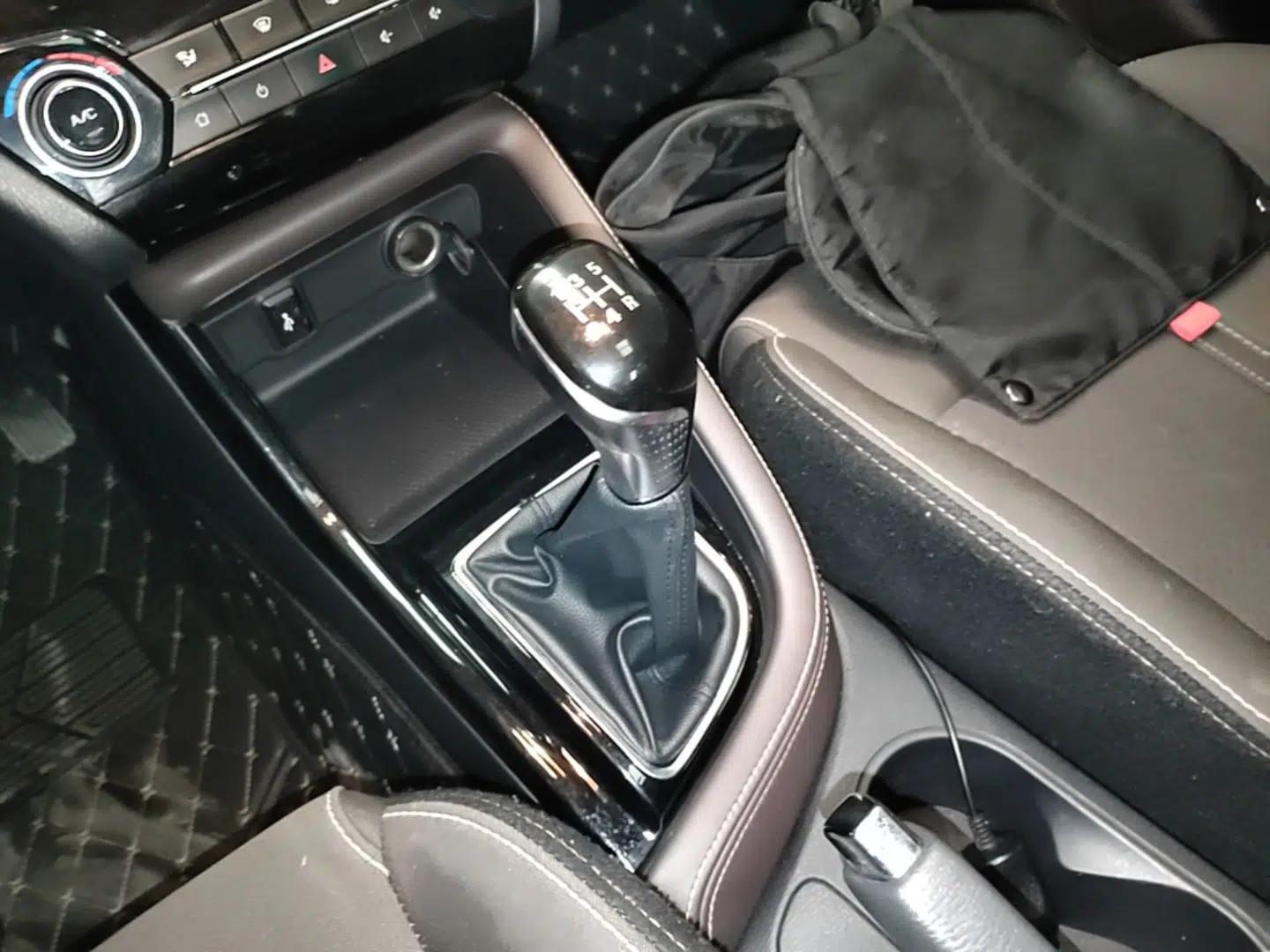 CHANGAN Eado DT 2019 1.6L Manual Comfort Model China VI Standard — миниатюра 17