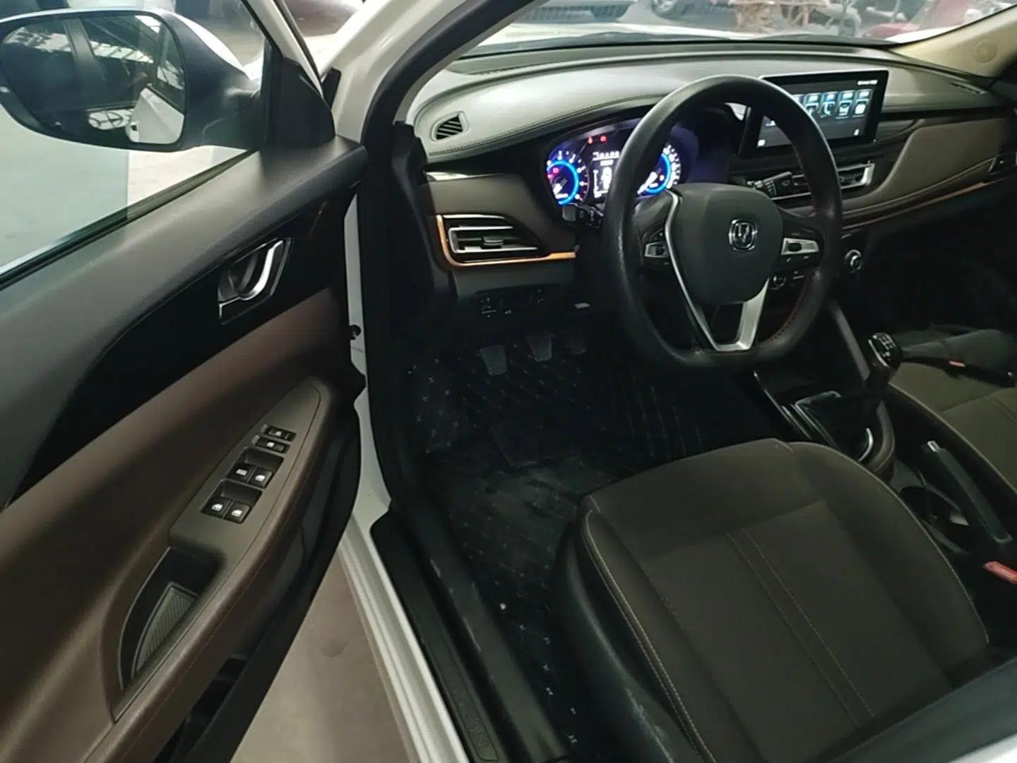 CHANGAN Eado DT 2019 1.6L Manual Comfort Model China VI Standard — миниатюра 19