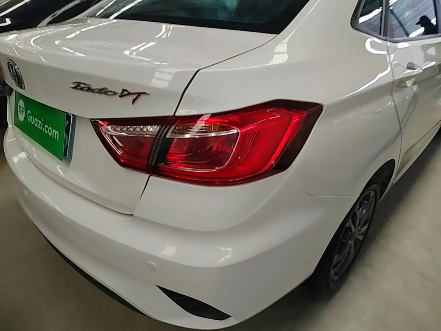 CHANGAN Eado DT 2019 1.6L Manual Comfort Model China VI Standard — миниатюра 7