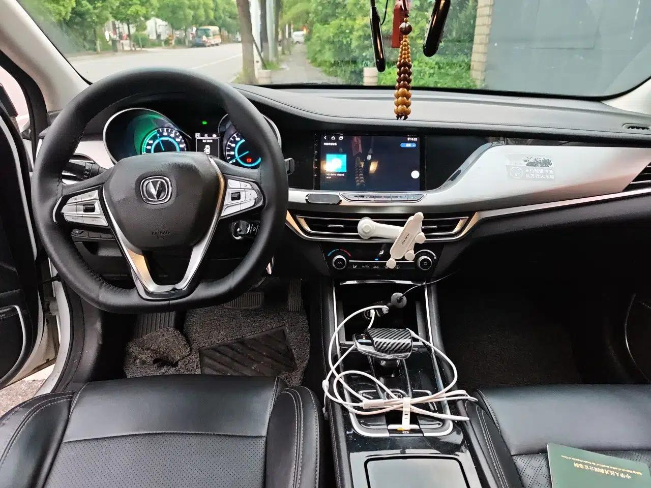 CHANGAN Eado New Energy 2019 EV460 Smart Edition — миниатюра 10