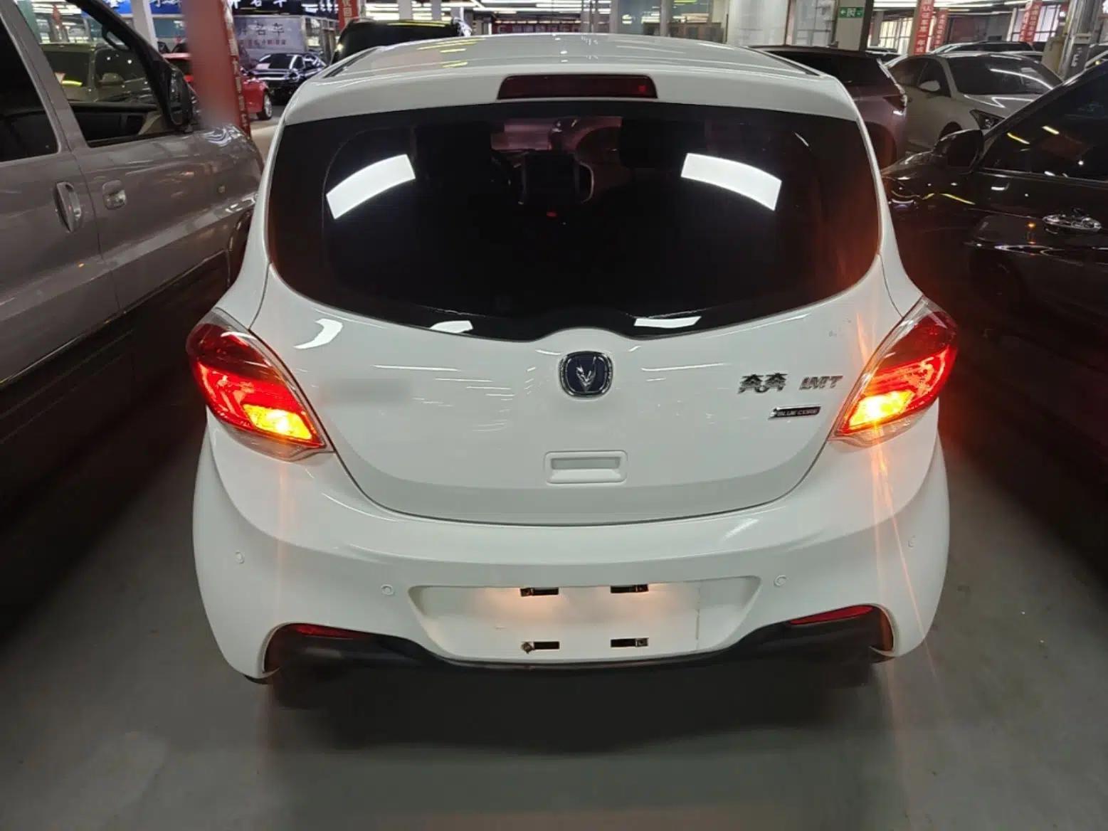 CHANGAN Benni 2015 1.4L IMT Luxury Model China V Standard — миниатюра 5