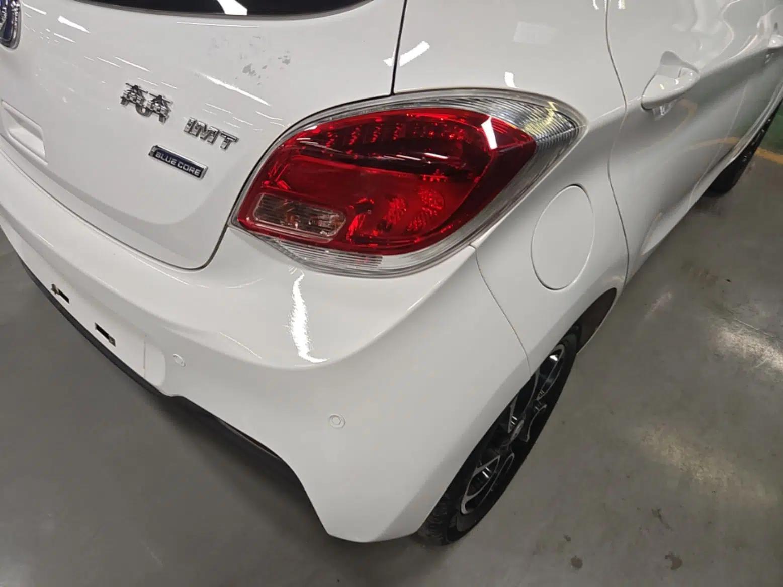 CHANGAN Benni 2015 1.4L IMT Luxury Model China V Standard — миниатюра 7
