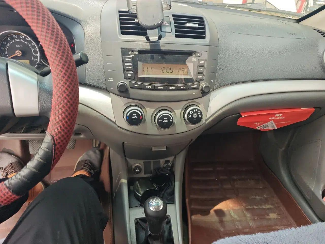 CHANGAN Alsvin 2012 Sedan 1.5L Manual Luxury Model — миниатюра 14