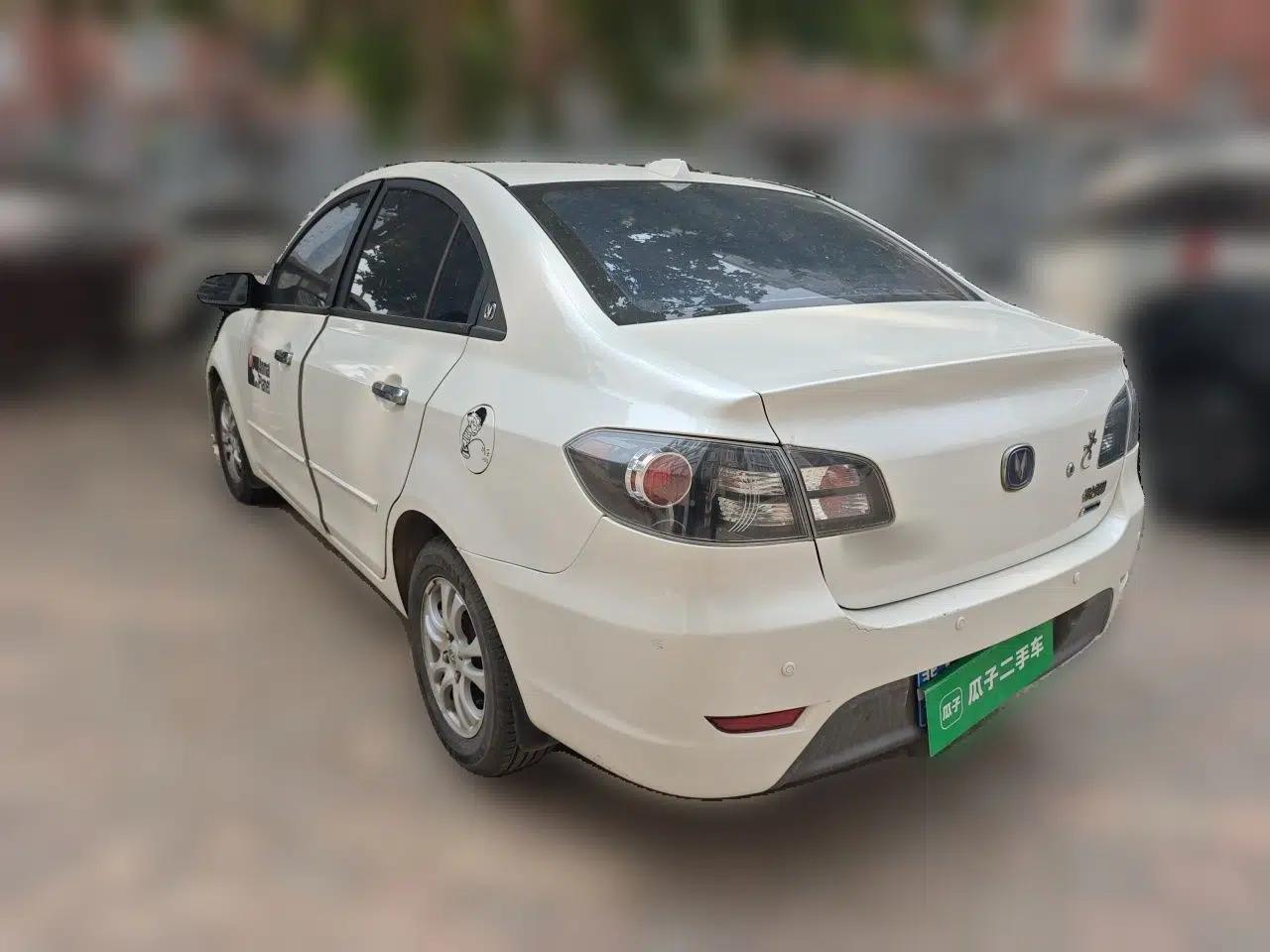 CHANGAN Alsvin 2012 Sedan 1.5L Manual Luxury Model — миниатюра 4
