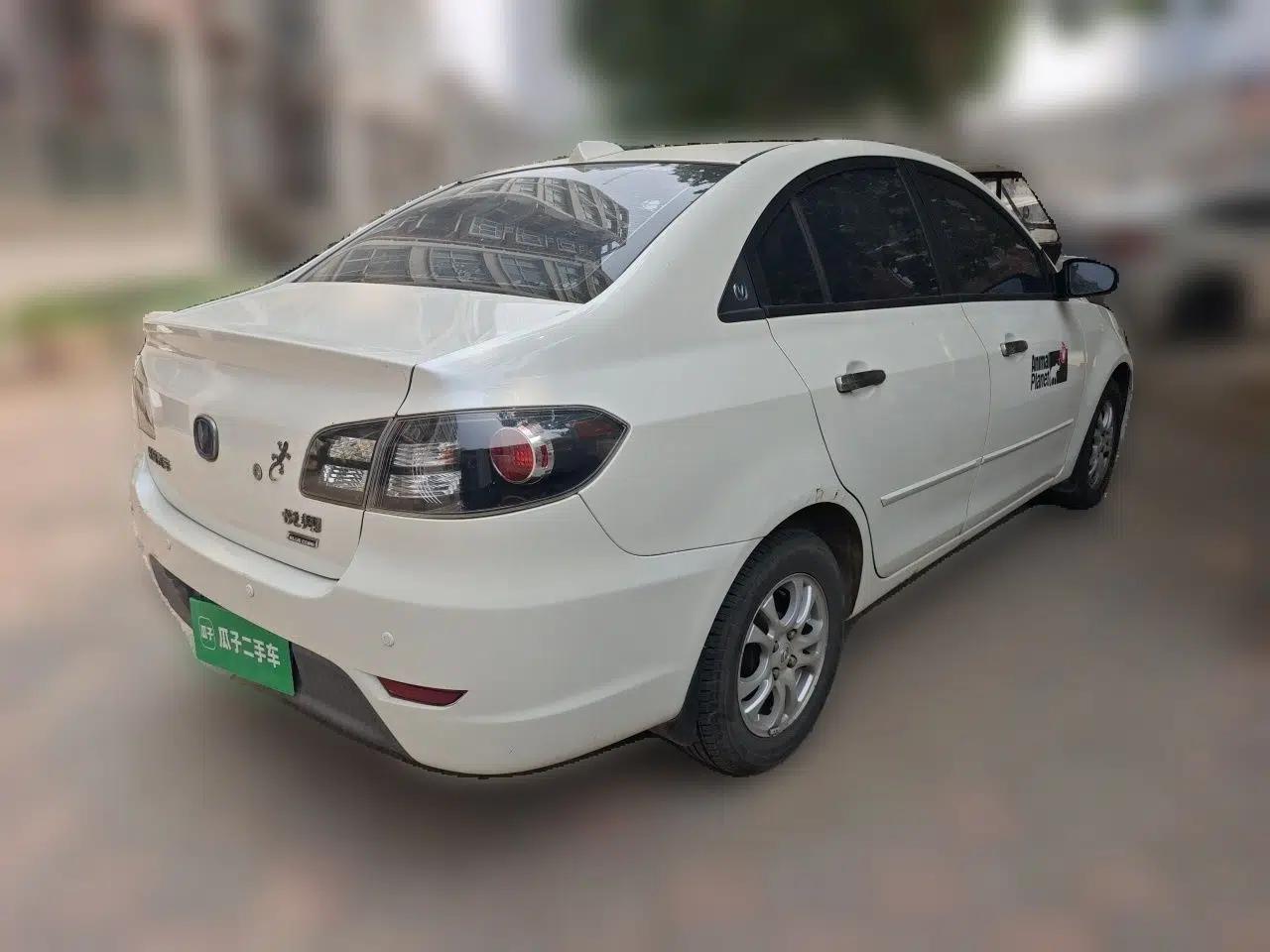 CHANGAN Alsvin 2012 Sedan 1.5L Manual Luxury Model — миниатюра 6