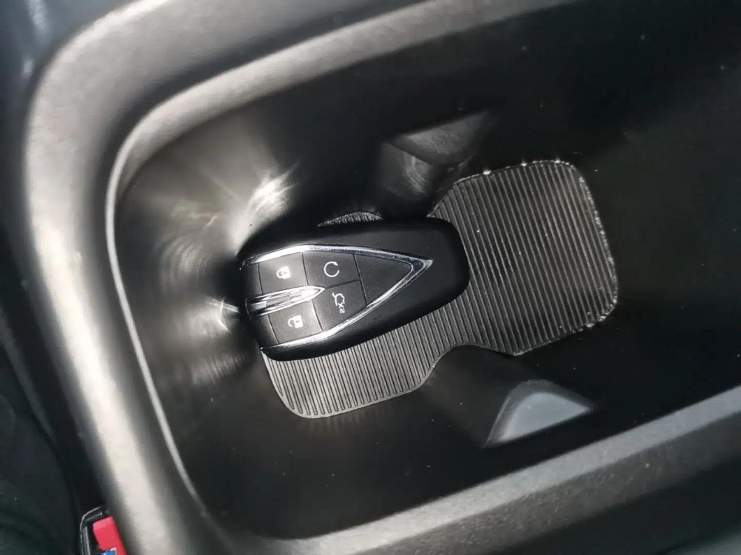 CHANGAN Eado PHEV 2025 Smart New Blue Whale 145KM Battleship Edition — миниатюра 12