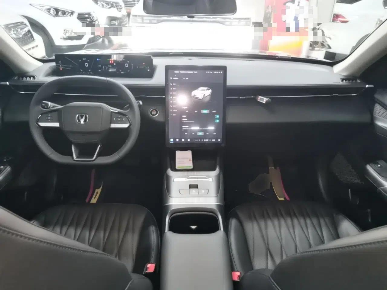 CHANGAN Eado PHEV 2025 Smart New Blue Whale 145KM Battleship Edition — миниатюра 13