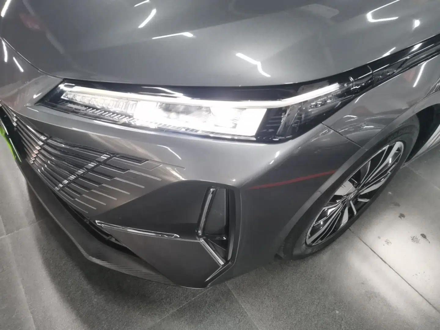 CHANGAN Eado PHEV 2025 Smart New Blue Whale 145KM Battleship Edition — миниатюра 9