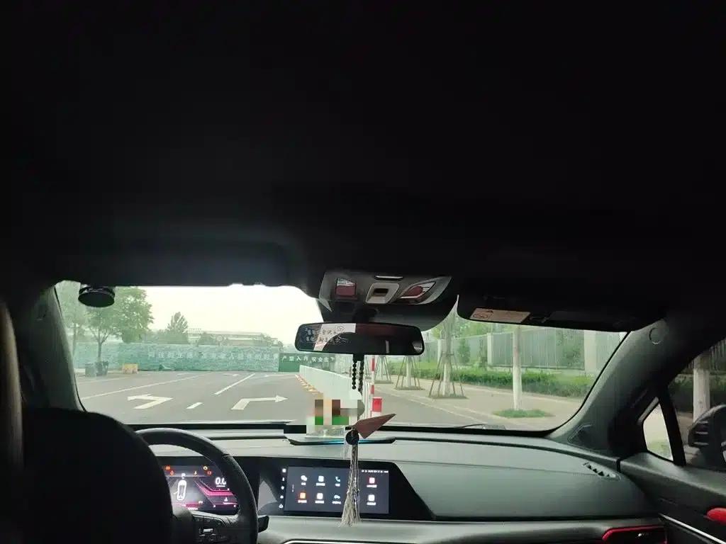 Changan UNI-T 2020 1.5T Flagship Edition — миниатюра 9