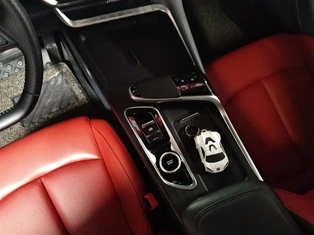 Changan UNI-T 2020 1.5T Premium Edition — миниатюра 6