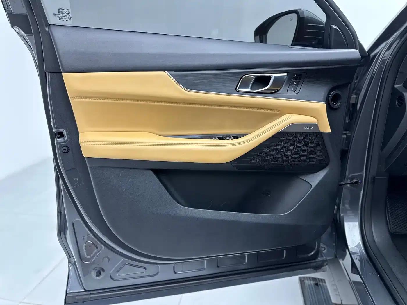 Changan UNI-K 2021 2.0T All-Wheel Drive Premium Edition — миниатюра 12