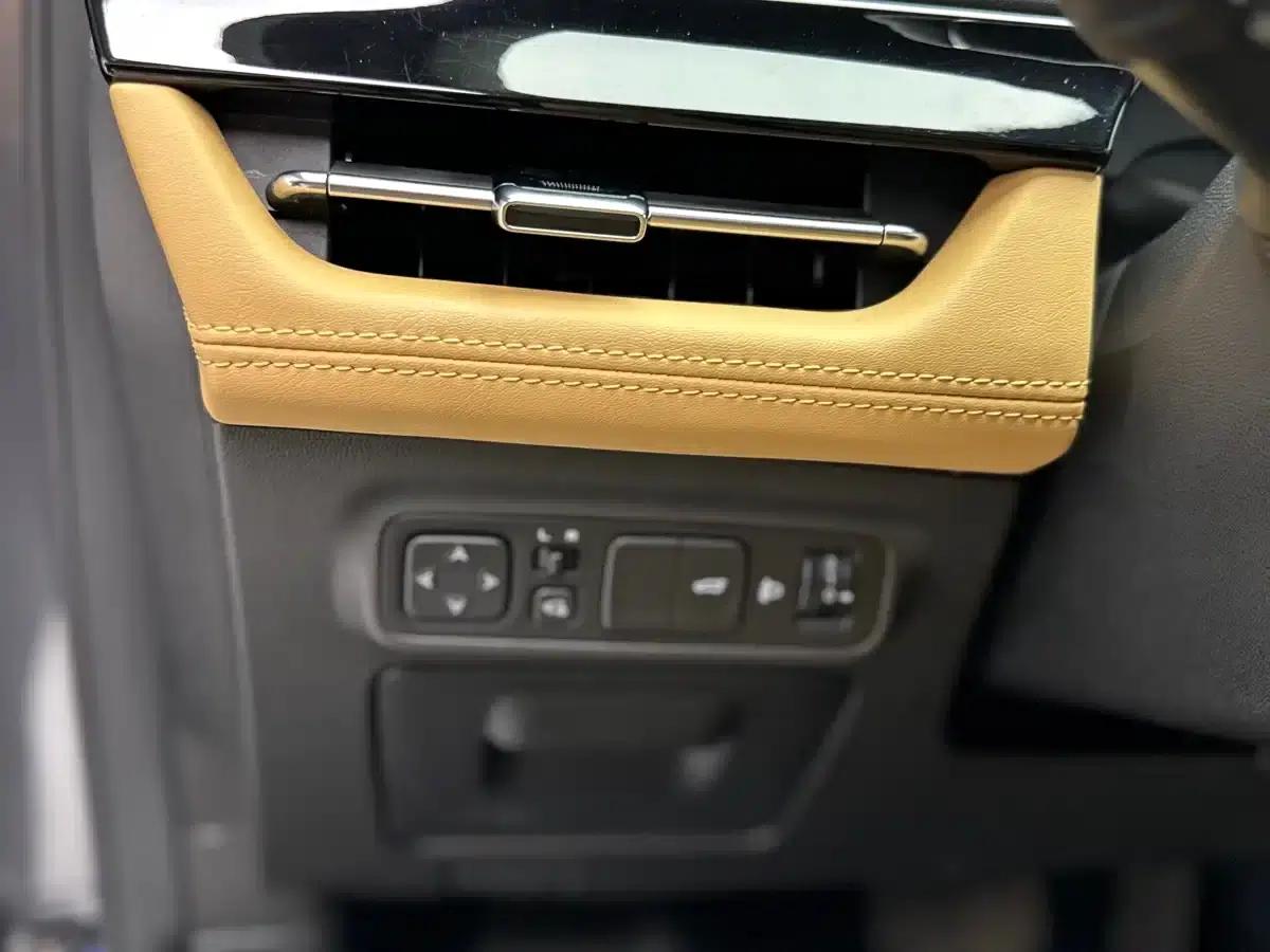 Changan UNI-K 2021 2.0T All-Wheel Drive Premium Edition — миниатюра 13