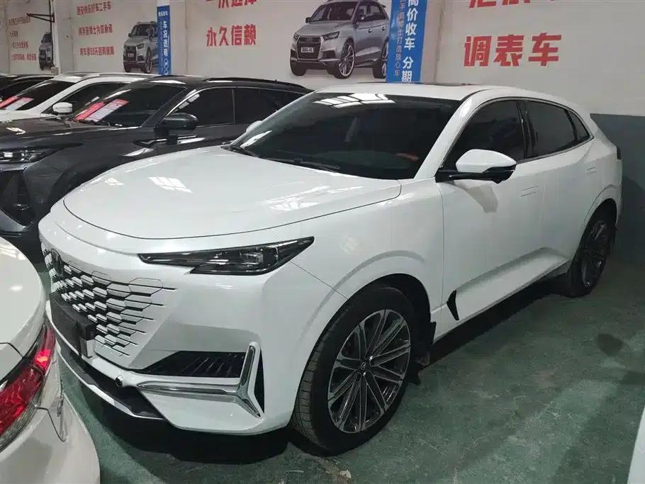 Changan UNI-K 2024 2.0T 2WD Global Edition — миниатюра 1