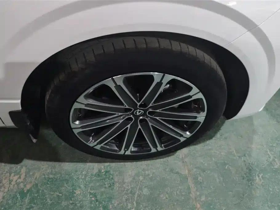Changan UNI-K 2024 2.0T 2WD Global Edition — миниатюра 6