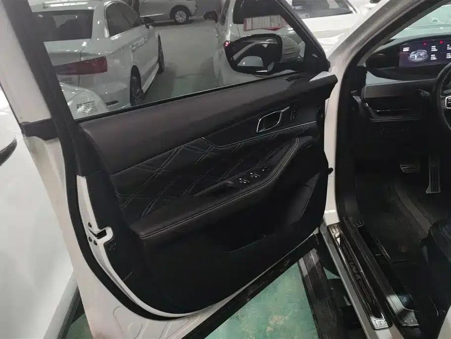 Changan UNI-K 2024 2.0T 2WD Global Edition — миниатюра 7