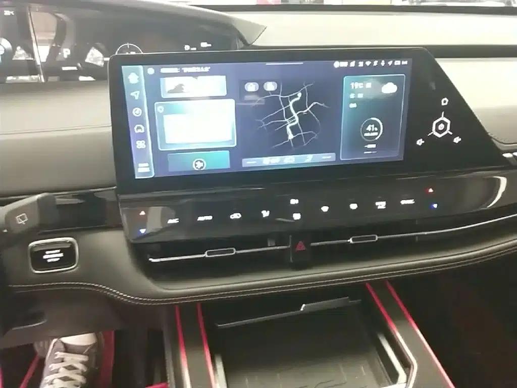 Changan UNI-K 2023 2.0T 2WD Yue Shang Edition — миниатюра 13