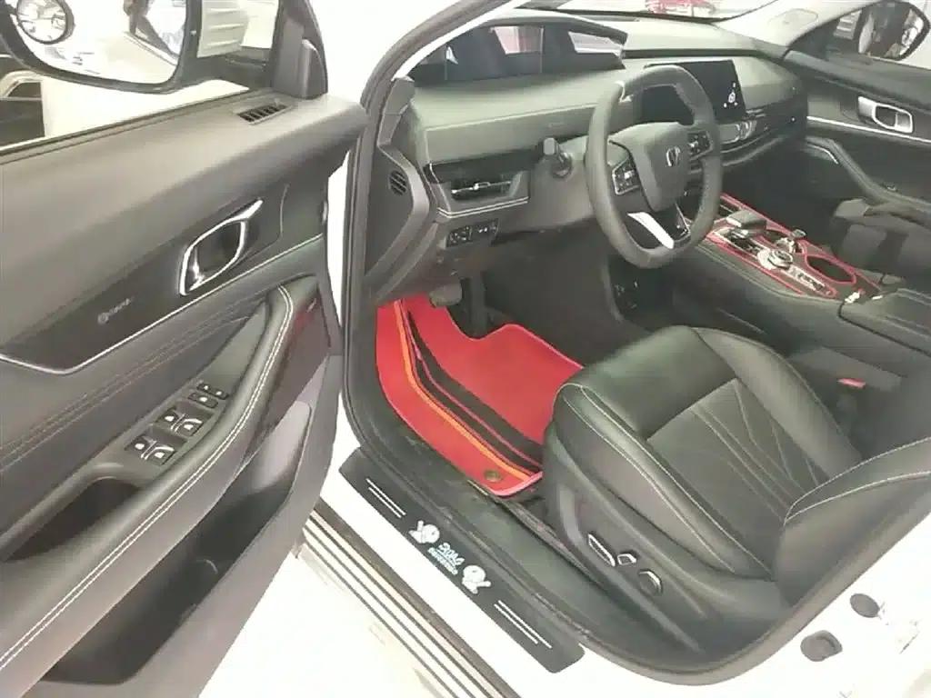 Changan UNI-K 2023 2.0T 2WD Yue Shang Edition — миниатюра 16