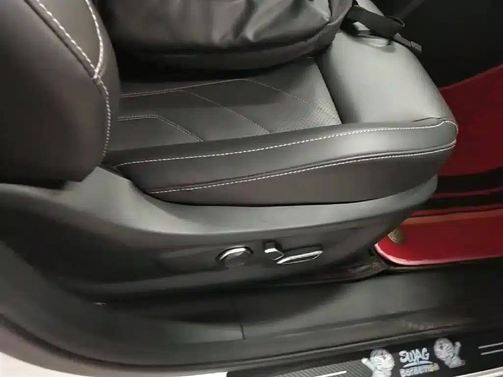 Changan UNI-K 2023 2.0T 2WD Yue Shang Edition — миниатюра 25