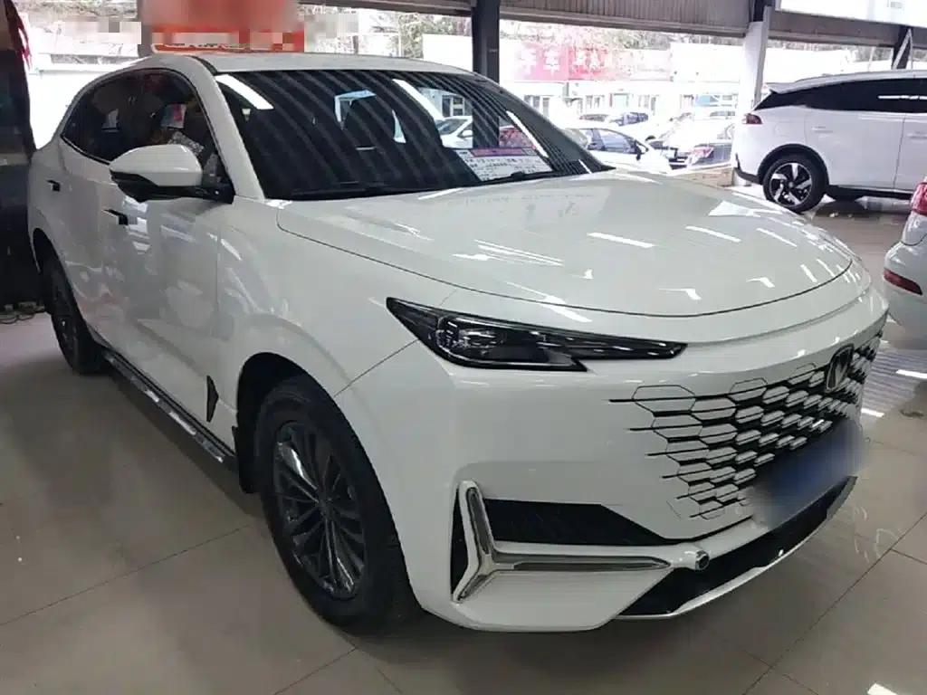 Changan UNI-K 2023 2.0T 2WD Yue Shang Edition — миниатюра 4