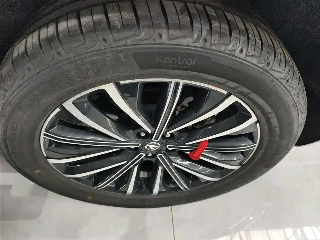 Changan UNI-K 2023 2.0T 2WD Enjoy Edition — миниатюра 11