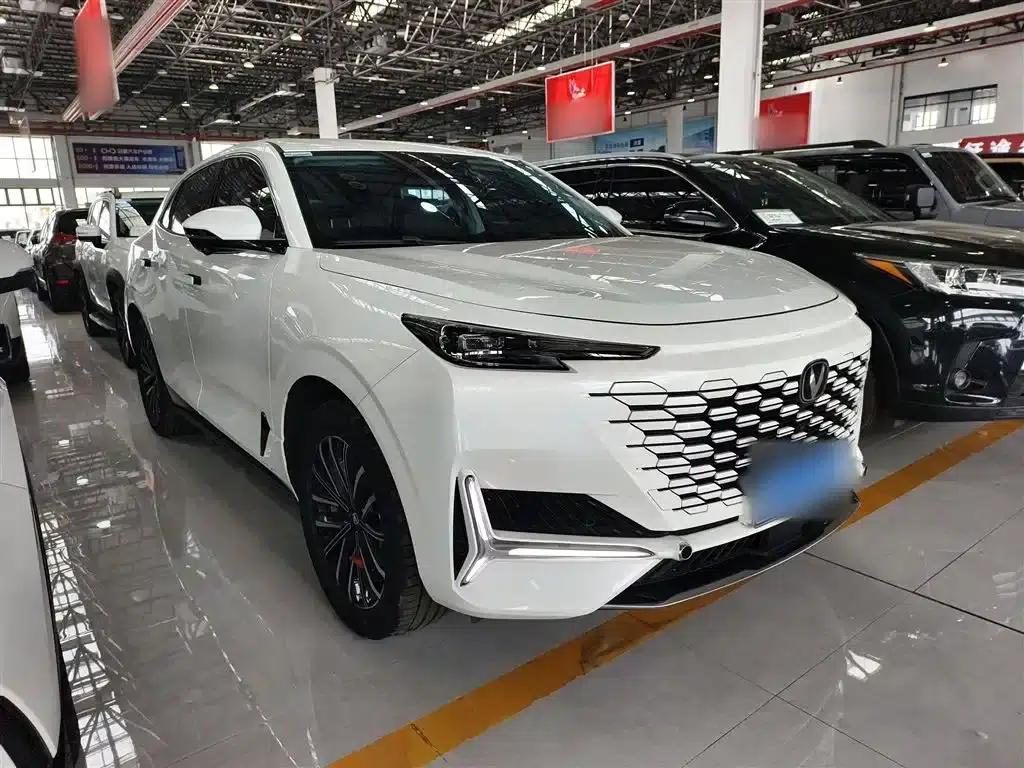 Changan UNI-K 2023 2.0T 2WD Enjoy Edition — миниатюра 4