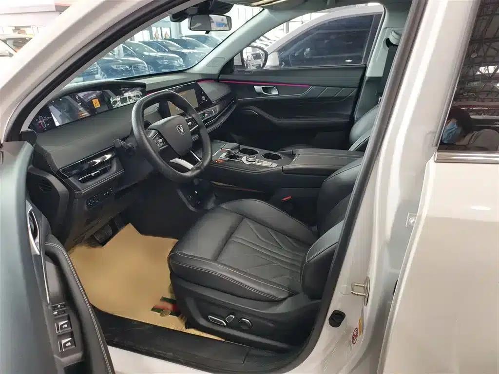 Changan UNI-K 2023 2.0T 2WD Enjoy Edition — миниатюра 8