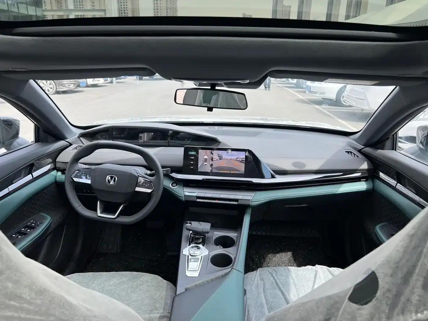 Changan UNI-V Smart Electric iDD 2024 Model Blue Whale Smart Electric iDD 136km Premium Edition — миниатюра 7