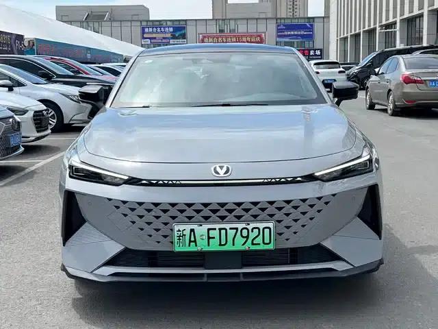 Changan UNI-V Smart Electric iDD 2024 Model Blue Whale Smart Electric iDD 136km Premium Edition
