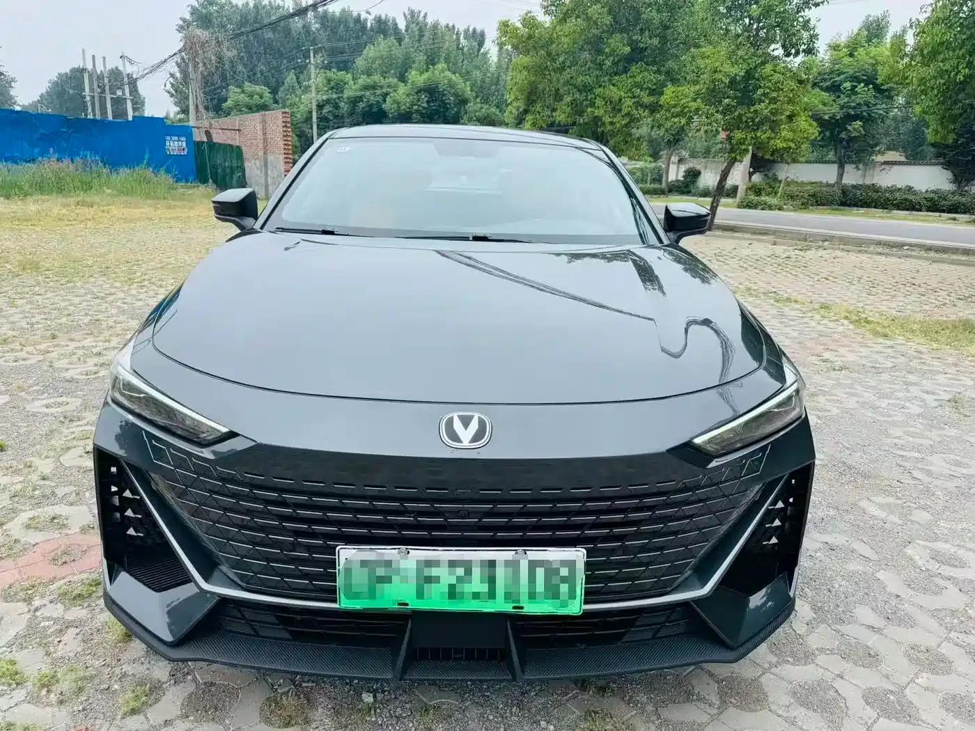 Changan UNI-V Smart Electric iDD 2024 Model Blue Whale Smart Electric iDD 136km Smart Cool Edition — миниатюра 2