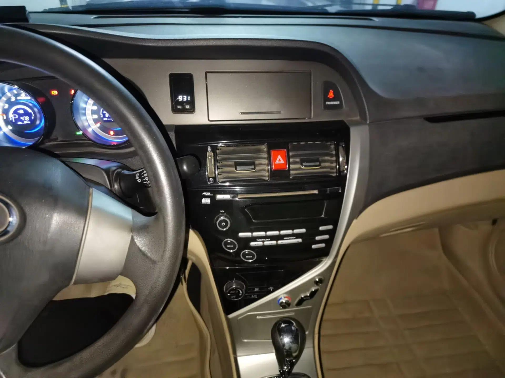 Great Wall C30 2013 1.5L CVT Luxury Model — миниатюра 14