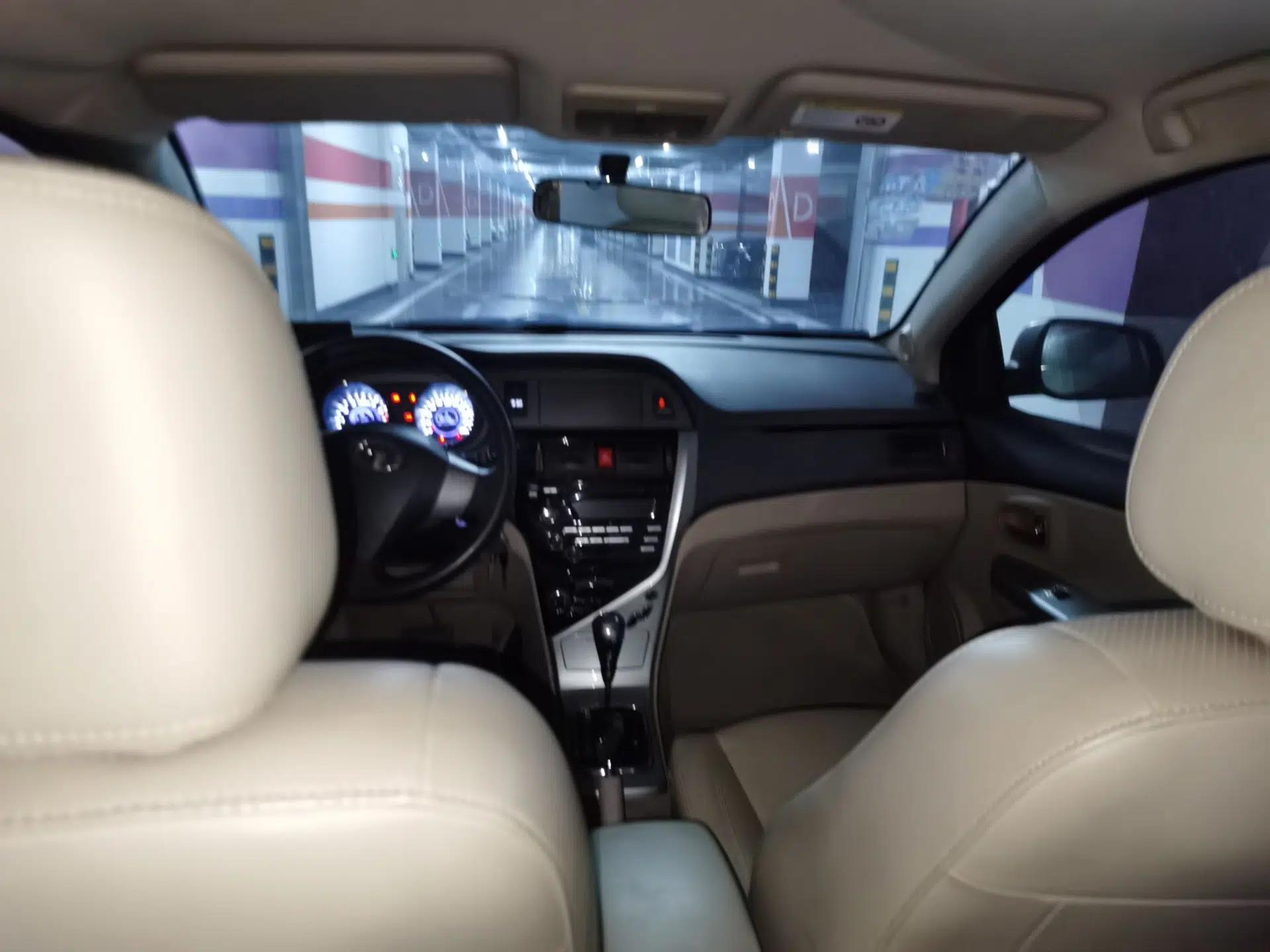 Great Wall C30 2013 1.5L CVT Luxury Model — миниатюра 19