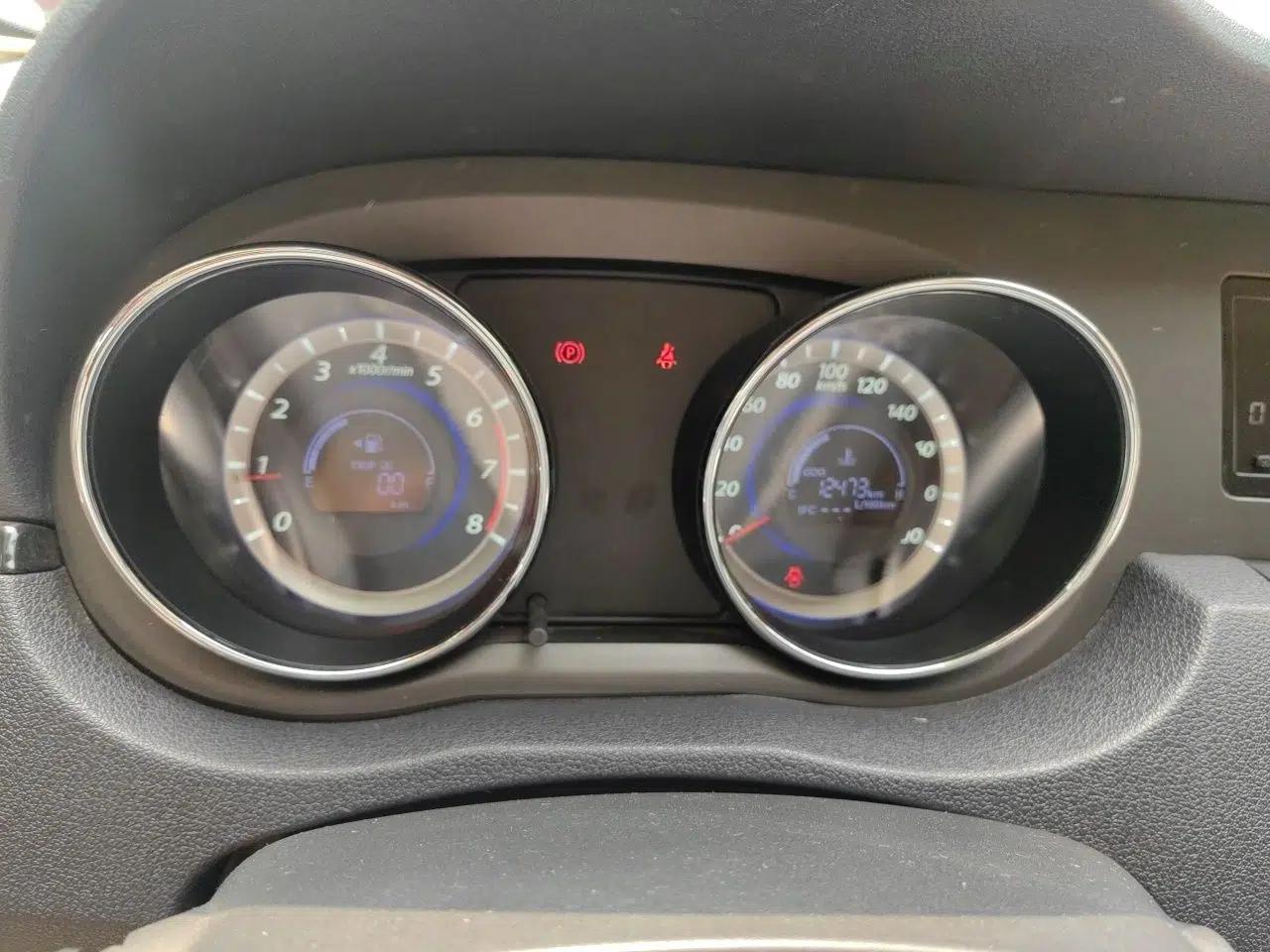 Great Wall C30 2013 1.5L Manual Luxury Model — миниатюра 12