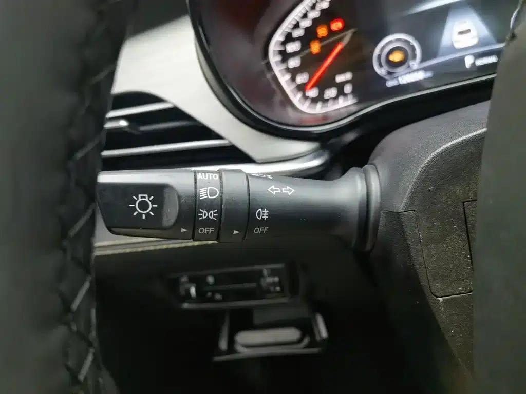 Changan CS85 COUPE 2019 1.5T DCT Dynamic Edition (National VI Emission Standard) — миниатюра 21