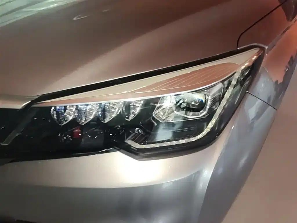 Changan CS85 COUPE 2023 1.5T DCT Luxury Edition — миниатюра 24