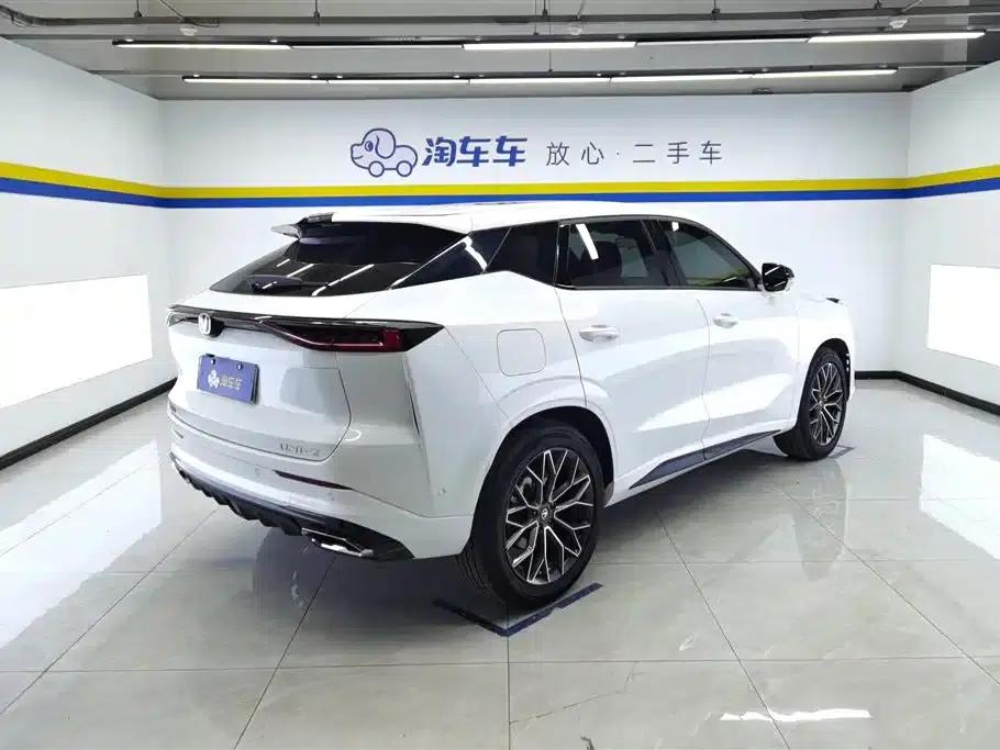 Changan UNI-Z New Energy 2024 Blue Whale Smart Electric iDD 125km Excellent Edition — миниатюра 3